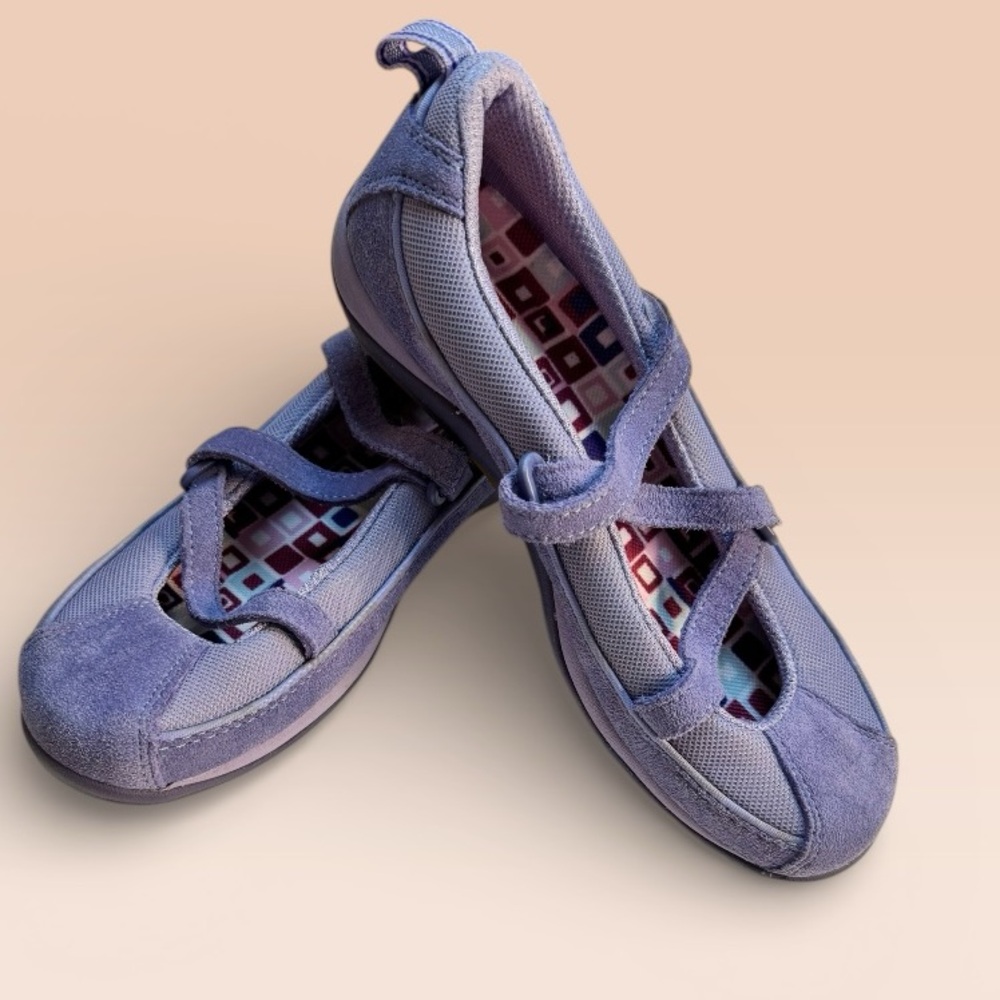 L.L. Bean Purple Kids Shoes Size 4 EUC